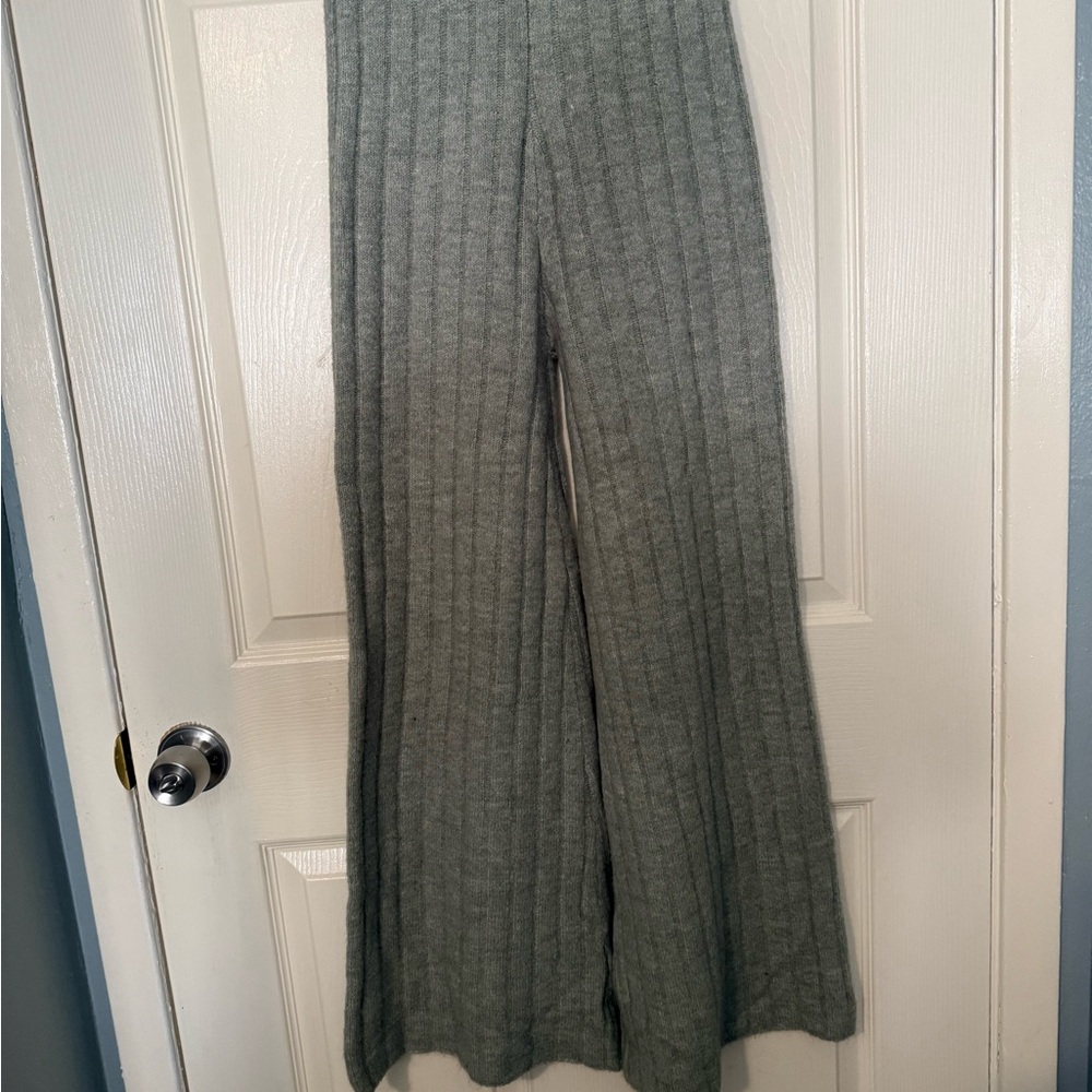 Sincerely Jules whide leg warm pants in Light Gray/green ish - Picture 1 of 4